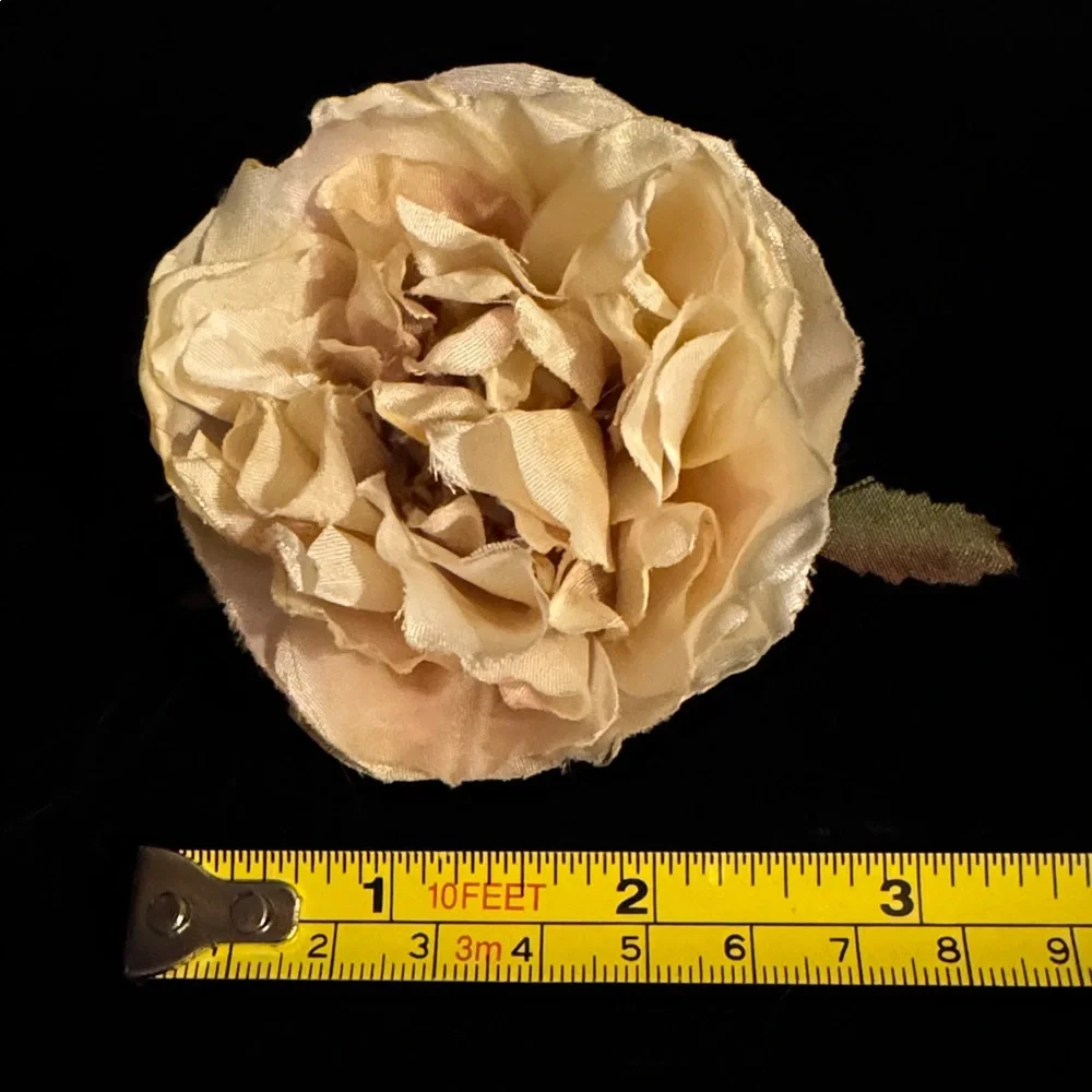 5 Vintage Millinery Floral Brooches - Cream (2), Pink, Beige and Orange - Picture 11 of 16